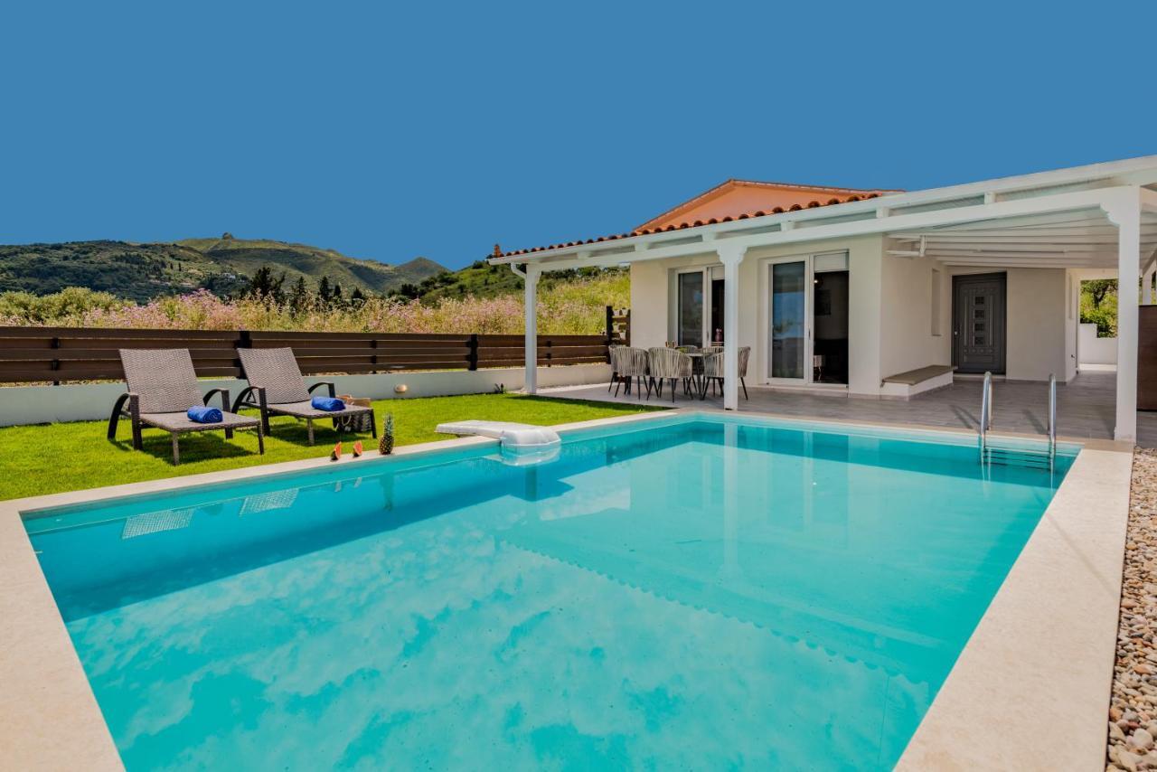 Astarte Villas - Villa Siesta With Private Pool Argassi Bagian luar foto